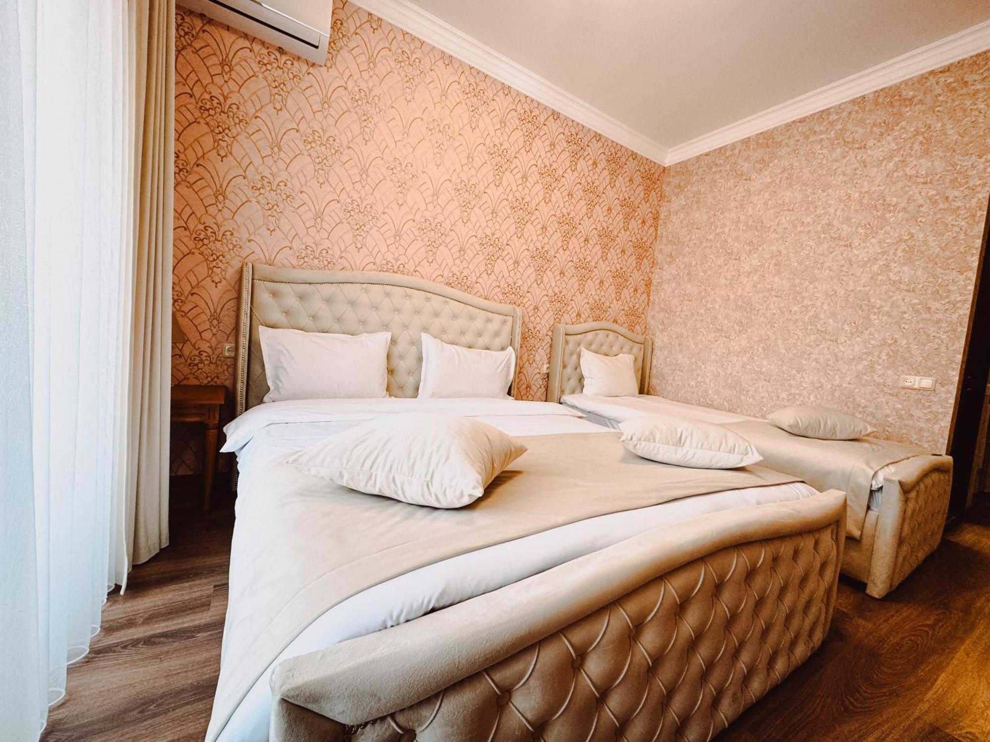 Armenia Hotel Yerevan Ngoại thất bức ảnh