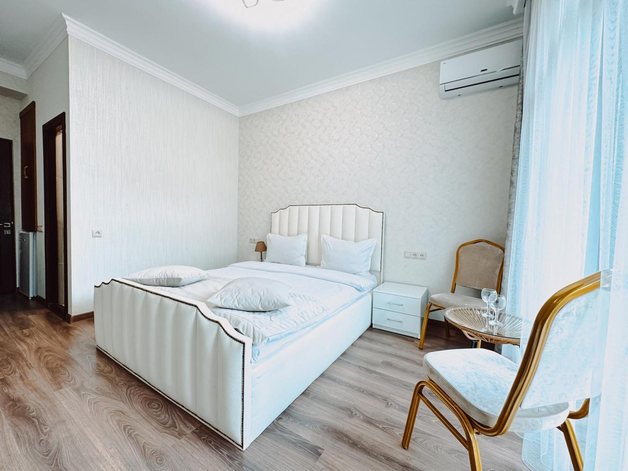 Armenia Hotel Yerevan Ngoại thất bức ảnh