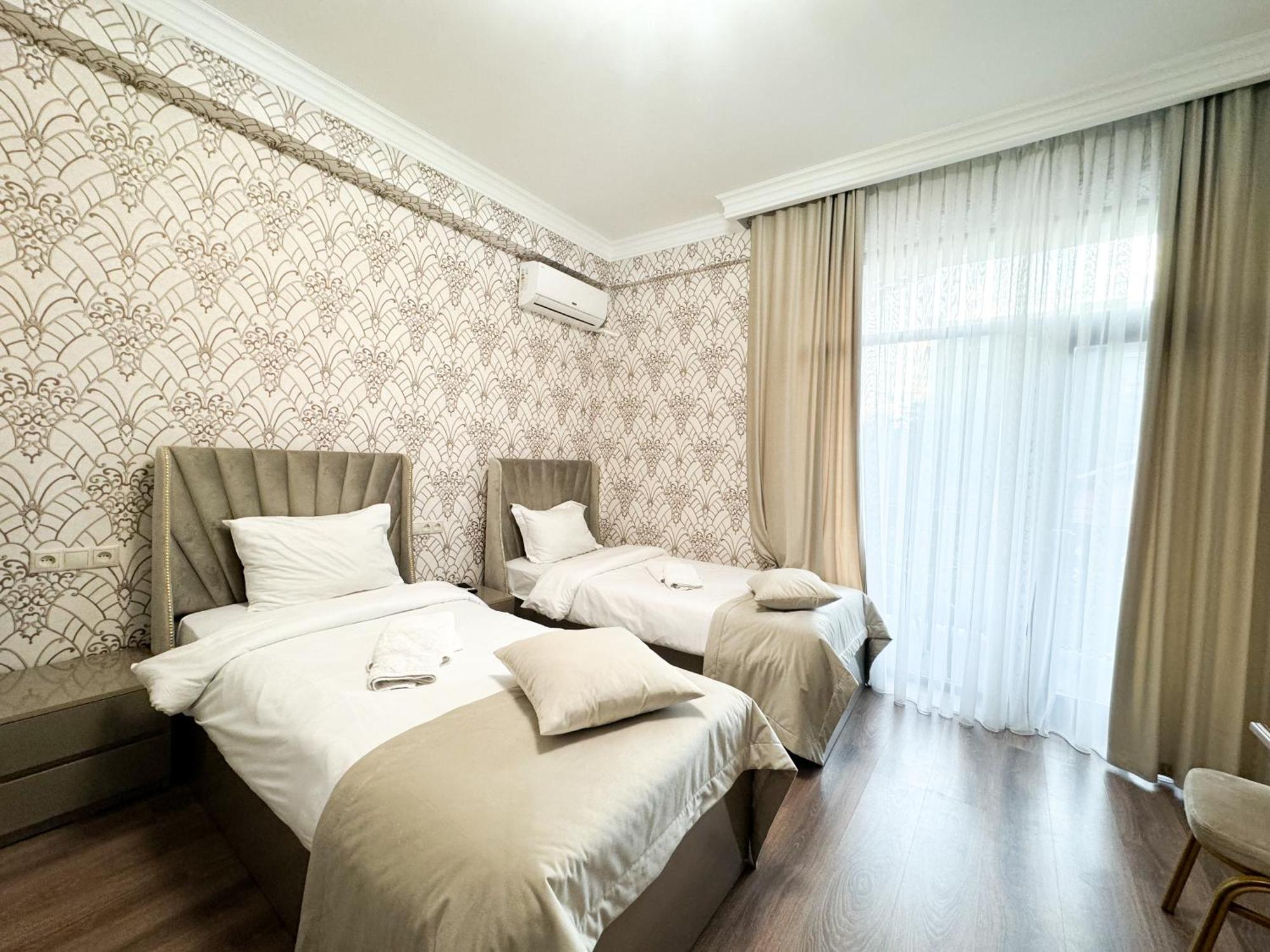Armenia Hotel Yerevan Ngoại thất bức ảnh