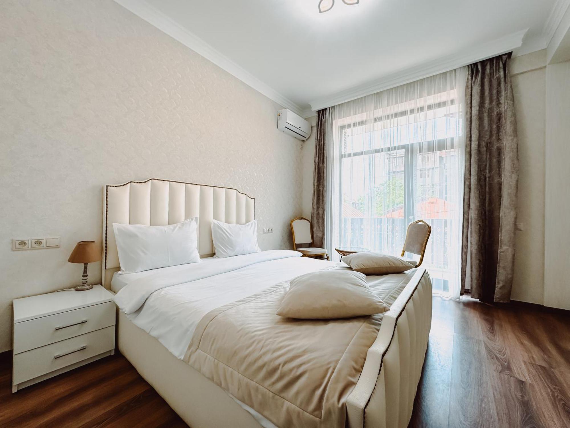 Armenia Hotel Yerevan Ngoại thất bức ảnh