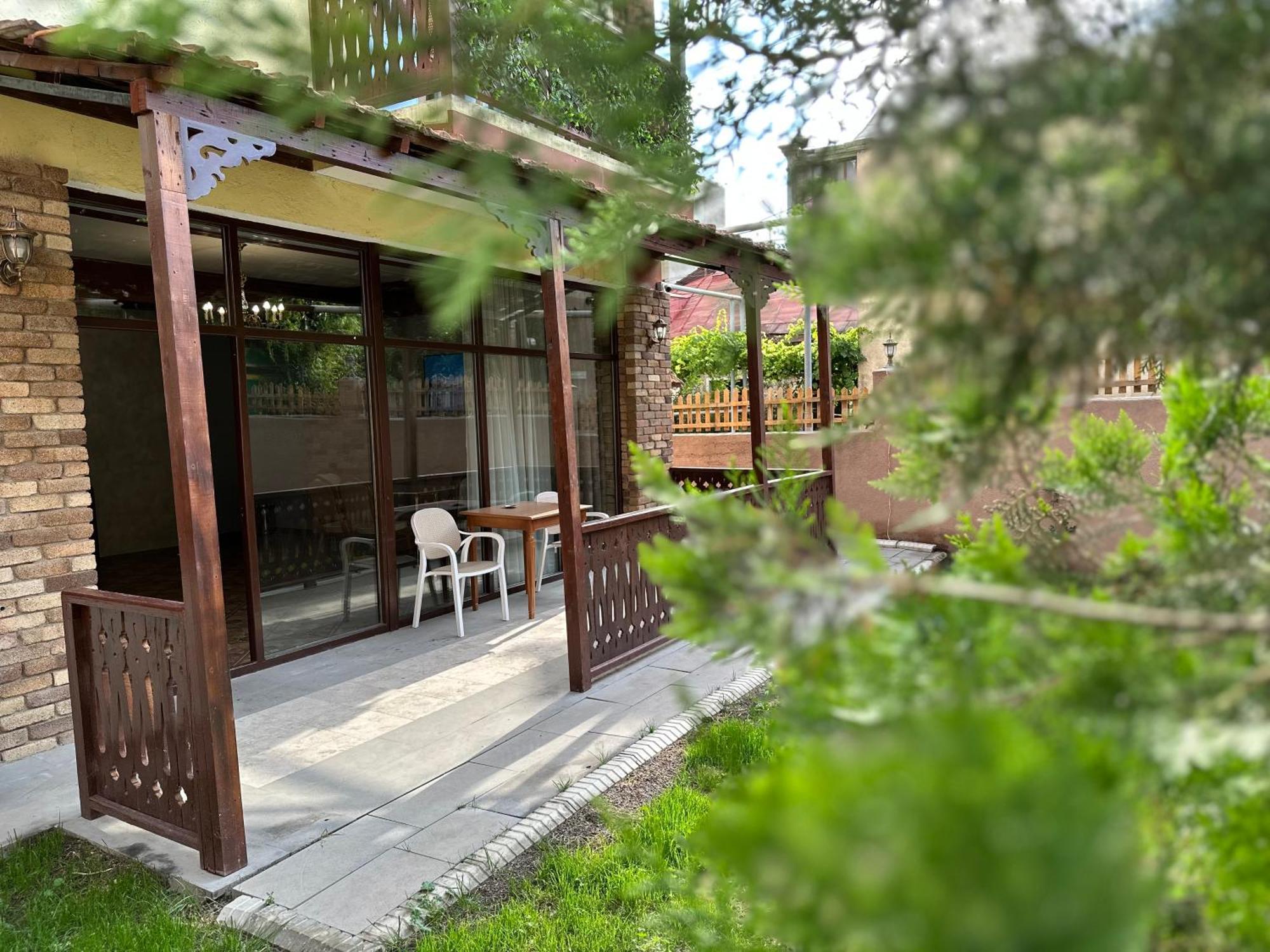 Armenia Hotel Yerevan Ngoại thất bức ảnh