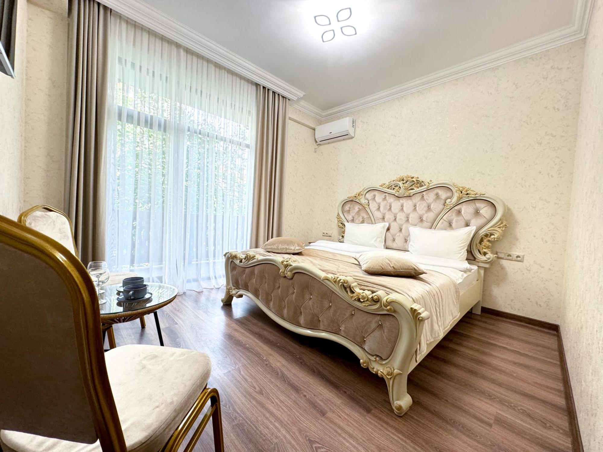 Armenia Hotel Yerevan Ngoại thất bức ảnh