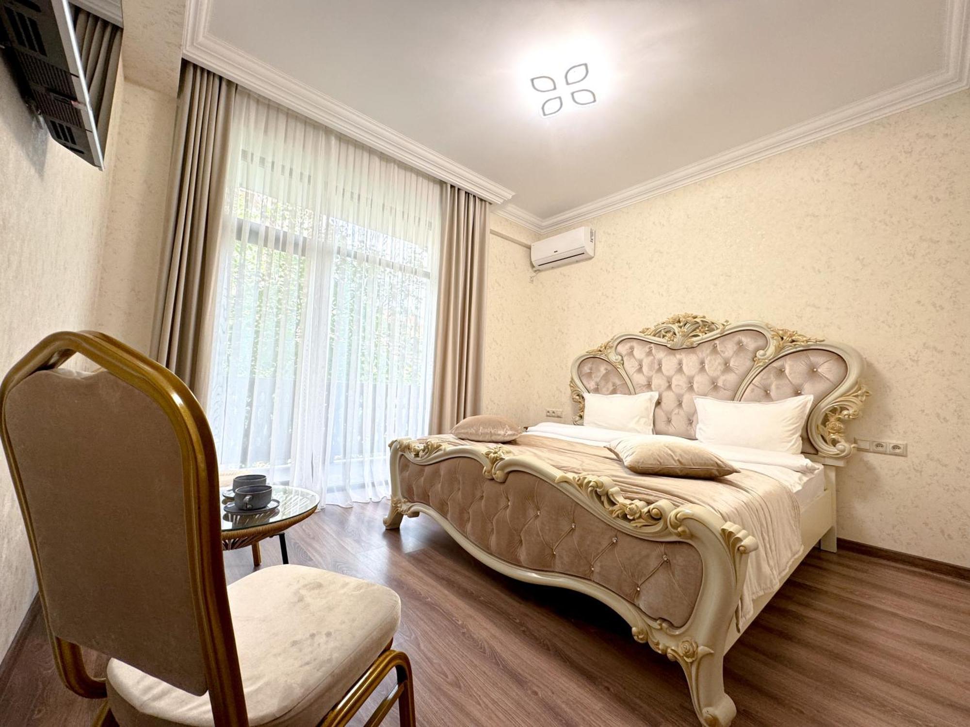 Armenia Hotel Yerevan Ngoại thất bức ảnh
