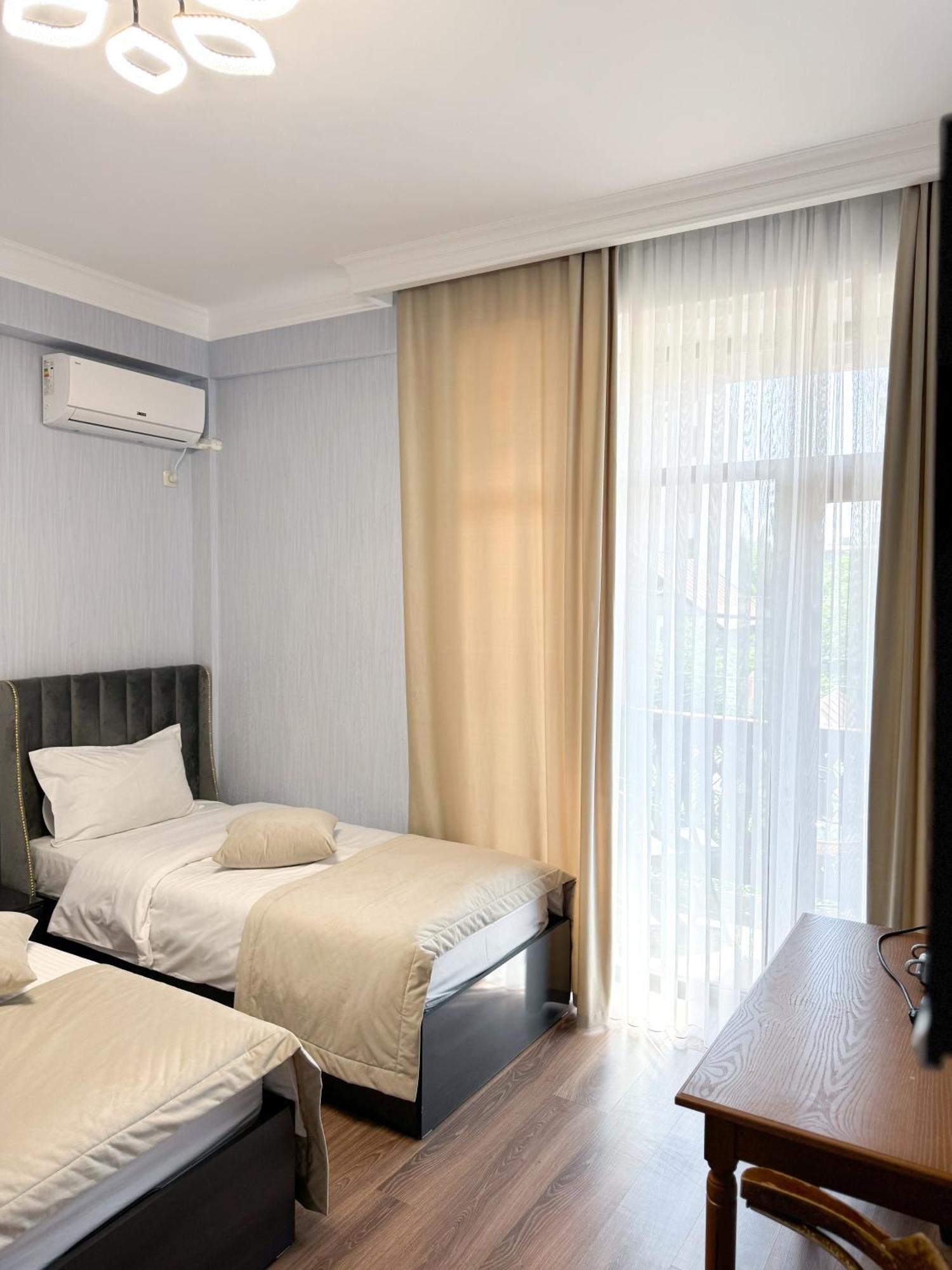 Armenia Hotel Yerevan Ngoại thất bức ảnh