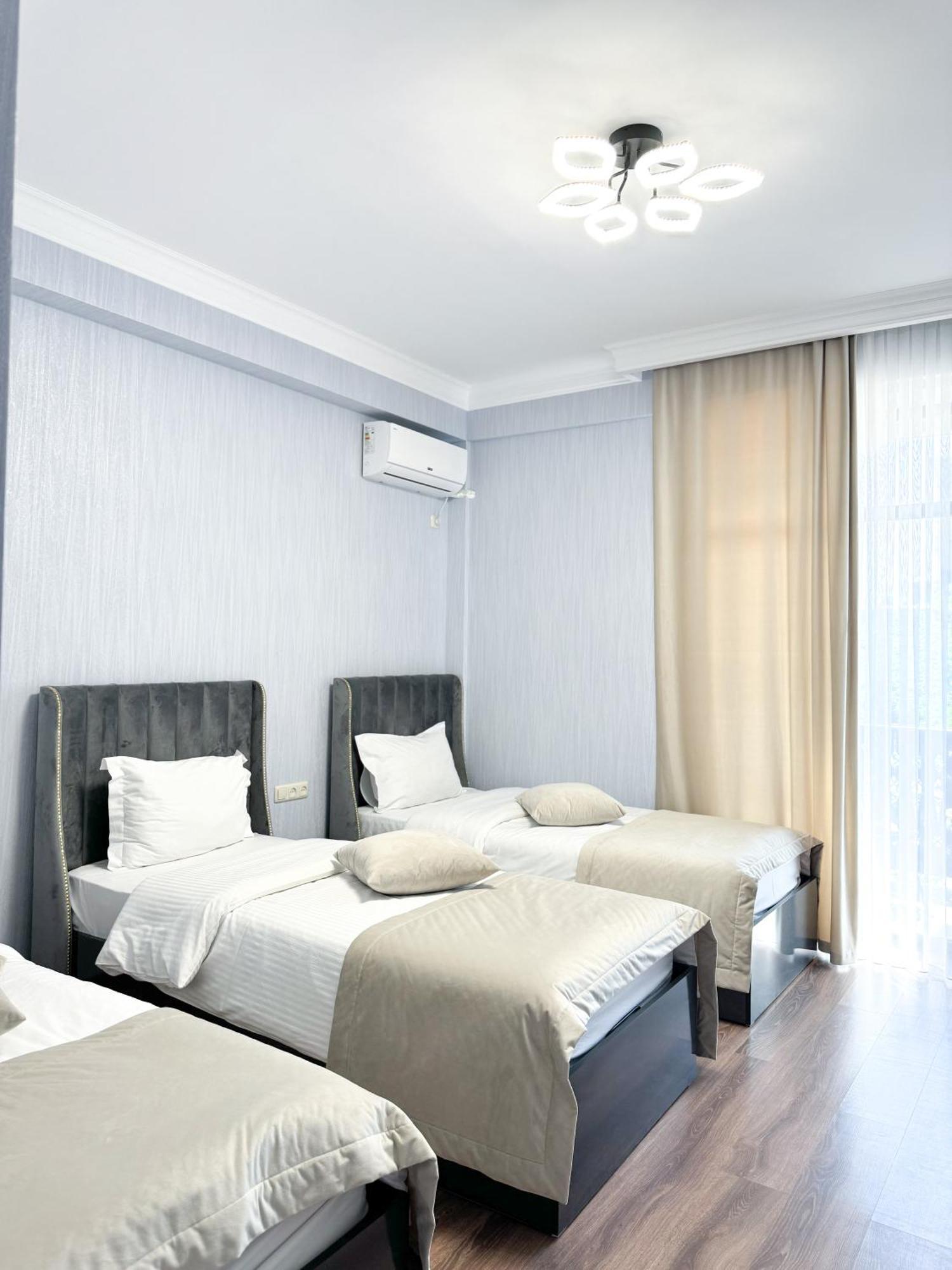 Armenia Hotel Yerevan Ngoại thất bức ảnh