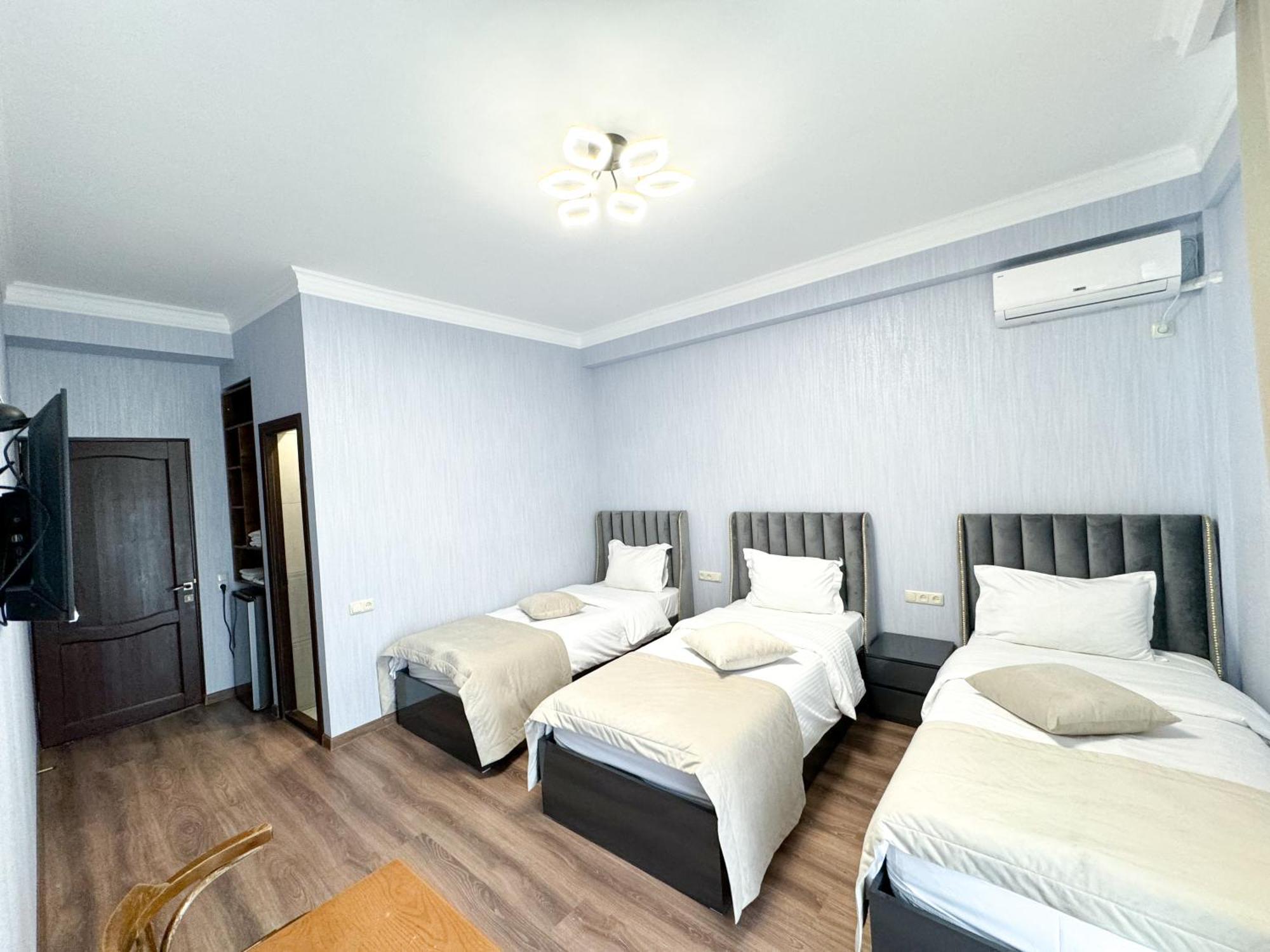Armenia Hotel Yerevan Ngoại thất bức ảnh