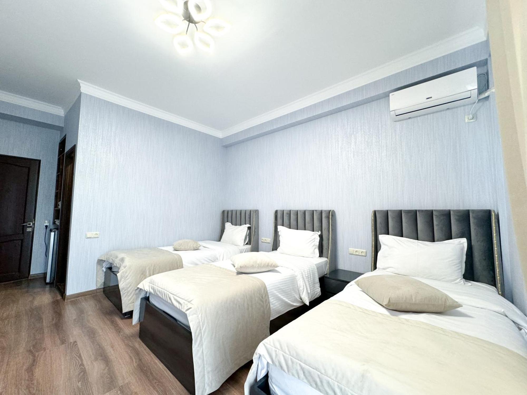 Armenia Hotel Yerevan Ngoại thất bức ảnh