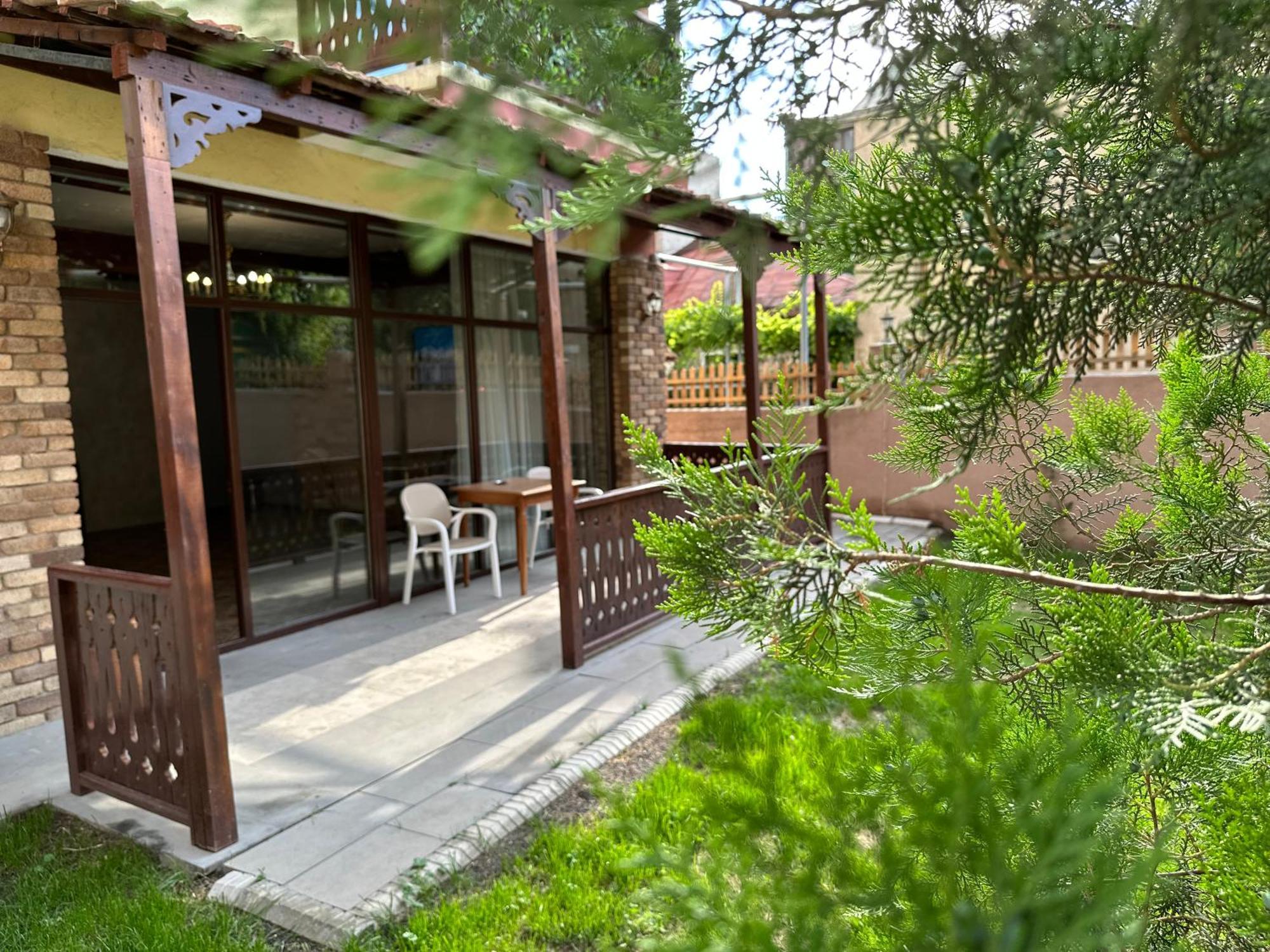 Armenia Hotel Yerevan Ngoại thất bức ảnh