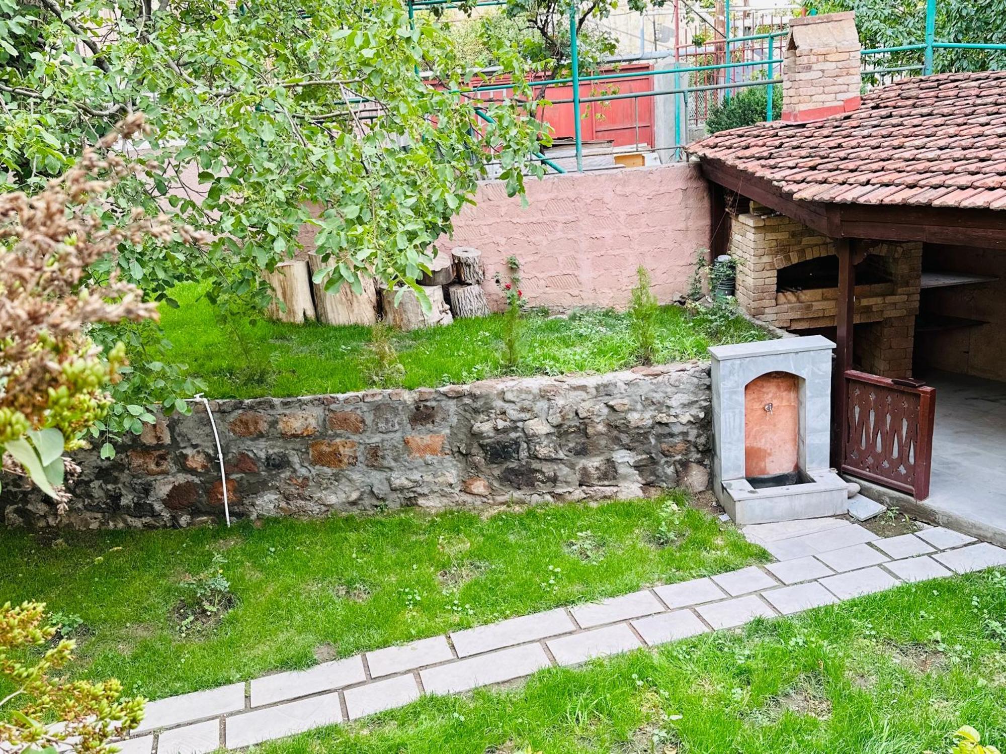 Armenia Hotel Yerevan Ngoại thất bức ảnh